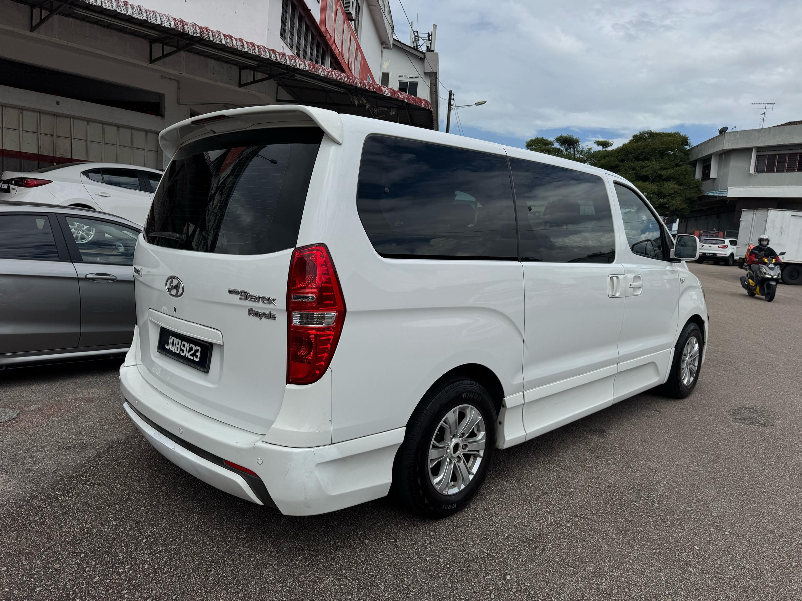 WhatsApp Image 2025-03-12 at 11.59.26 AM (3)